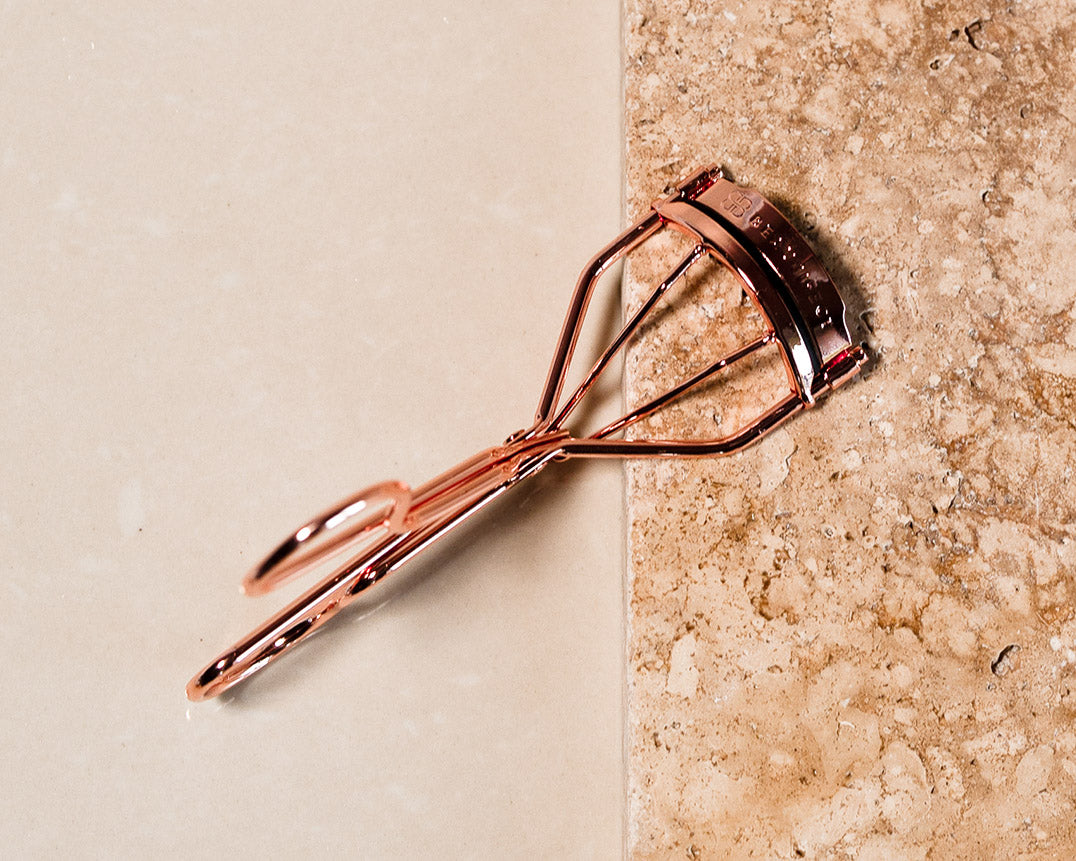 The EyeLash Curler